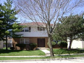4705 37th Ave Kenosha WI Apartments