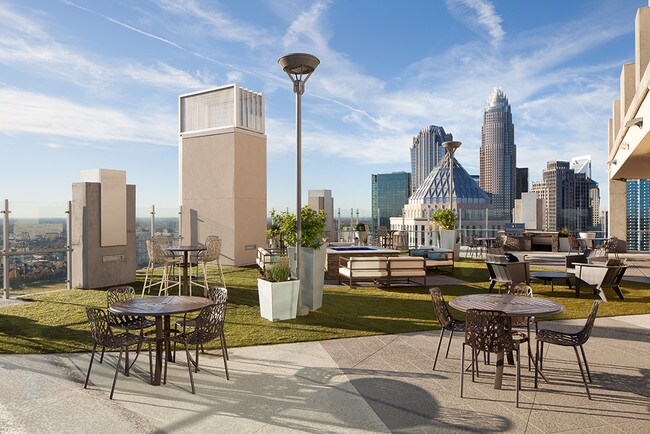 SkyHouse Uptown Apartments
