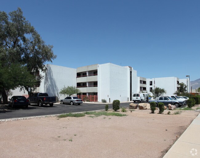 Craycroft Tower Apartments Rentals Tucson, AZ