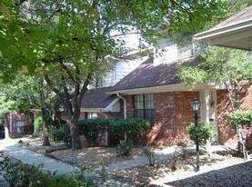 Oakwood Gardens Apartments