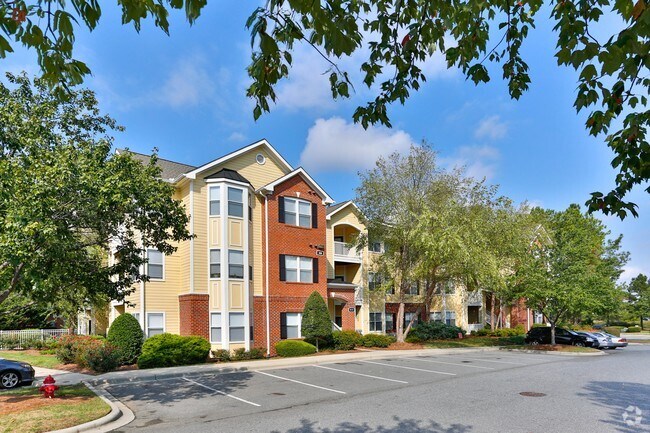 Bexley Square at Concord Mills Apartments