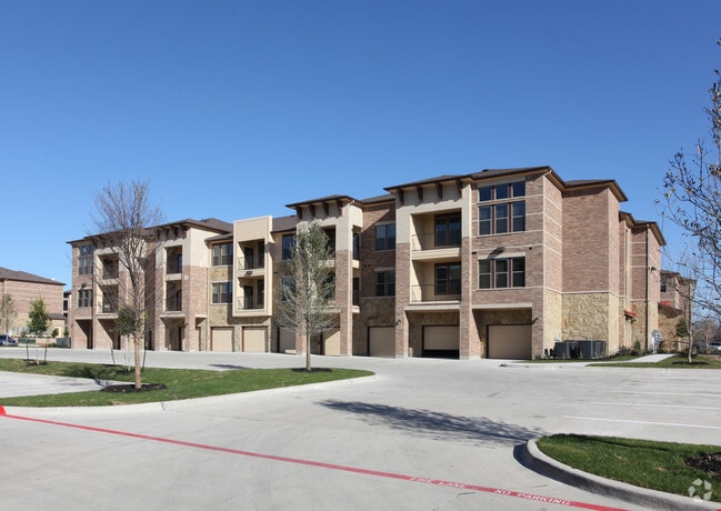 Discovery At Rowlett Creek Apartments