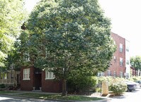 Deshon Apartments