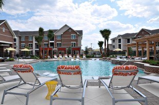 Ravella at Kingwood Apartments