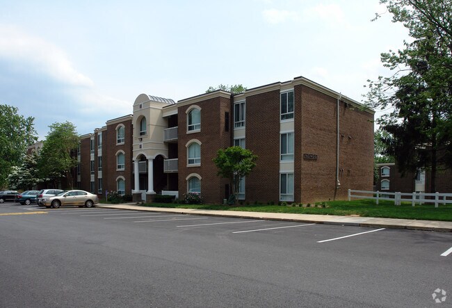 eaves Gaithersburg Apartments