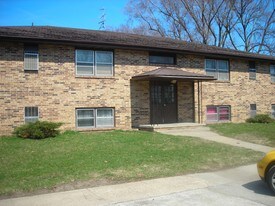 317 E Wood St Polk City IA Apartments
