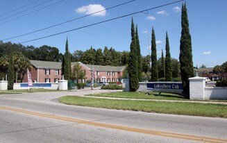Lakeshore Club Apartments