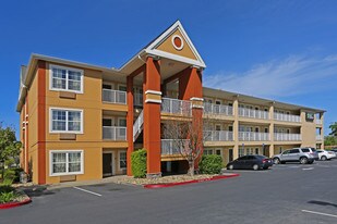 Furnished Studio – Sacramento - White Rock...