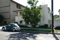 312 E Stocker St Apartments