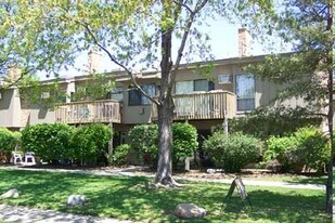 Amber's Timber Lodges Apartments