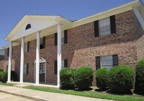 Shadow Hawk Apartments