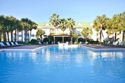 ARIUM Emerald Isle Apartments