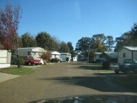 Bradford Trace Mobile Home Park Apartments