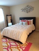 Crescent Pointe Apartments