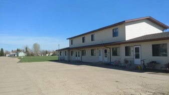102 4th Ave NW Crosby ND Apartments
