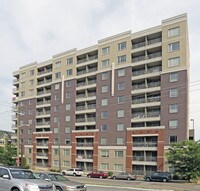 Lake Plaza Apartments