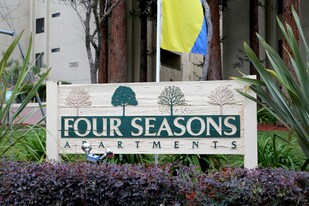 Four Seasons Apartamentos