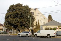 627 Lincoln Ave Apartments