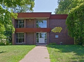 1237 S Dewey St Eau Claire WI Apartments