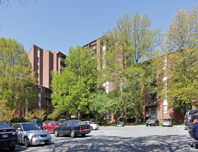 Grand Pointe Apartments