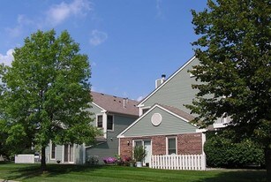 Oakleaf Townhomes Apartments
