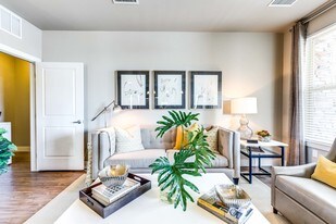 Retreat at the Flatirons Apartments