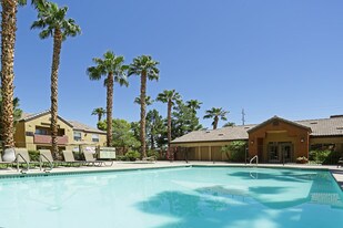 Villa Serena Apartments