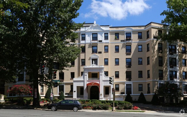 Connecticut Plaza Apartments