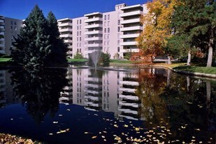 Lex at Lowry Apartments