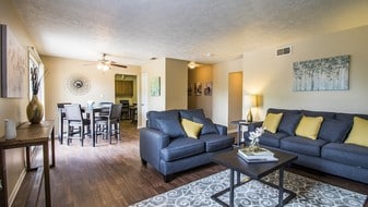 WatersEdge Apartments