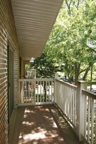 437 W Edwards St Springfield IL Apartments