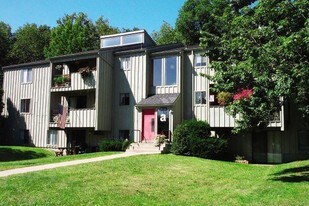 Cobblestone Square Apartments
