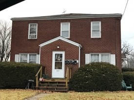 2317 W Kellogg Ave West Peoria IL Apartments