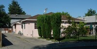 695-697 Banff St Apartments