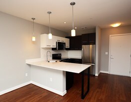 Aria on L Apartments