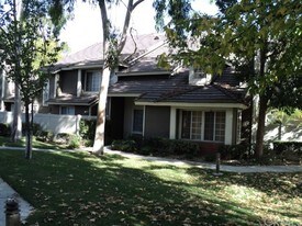2 Bedroom Townhome for Rent $2000