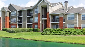 Vaughn Lakes Apartments