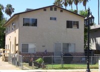 207 S Harvard St Apartments