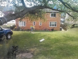 513 Chestnut St Springdale PA Apartments