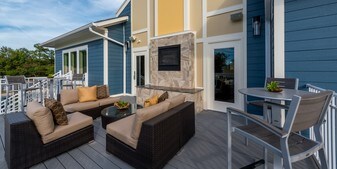 The Amber at Greenbrier Apartments