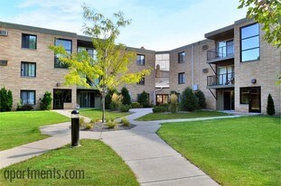 Centennial Commons Apartments