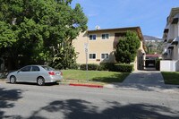 325 E Stocker St Apartments