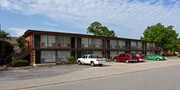 Captain''s Quarters Apartments