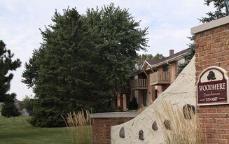 Woodmere Townhomes Apartments