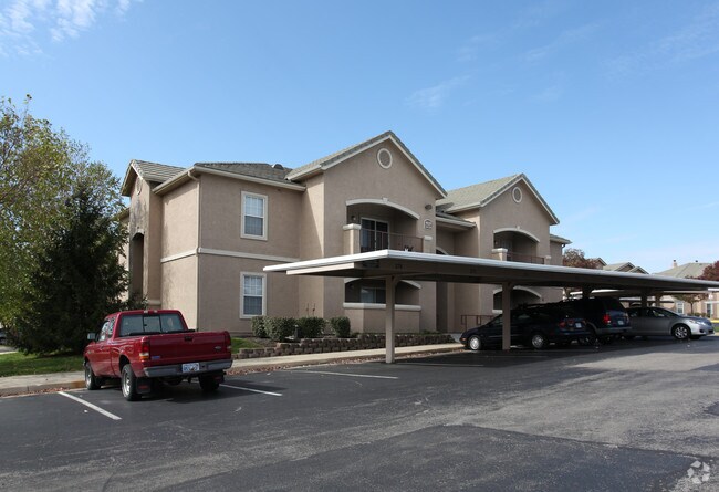 Estancia at City Center Apartments