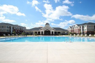 The Heritage at Arlington Apt Homes Apartments