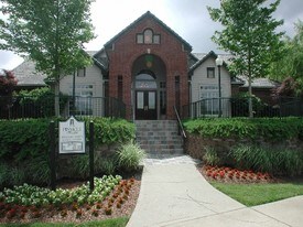 Pinnacle Heights Apartments