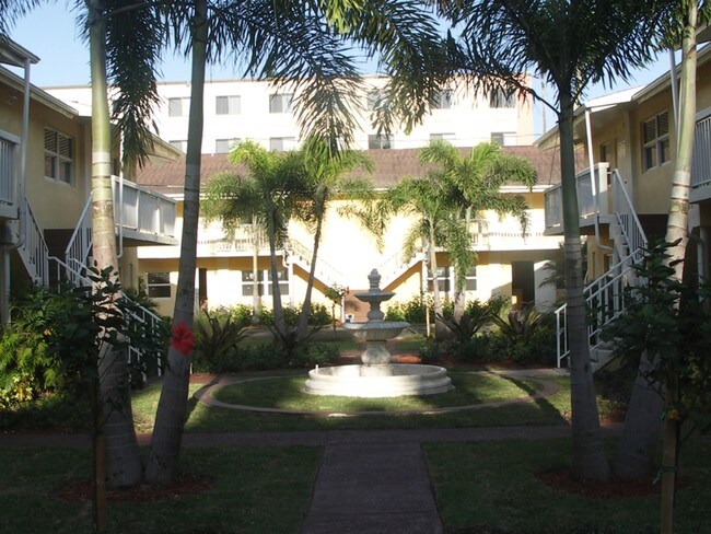 Riverwalk Apartments Rentals Fort Myers, FL