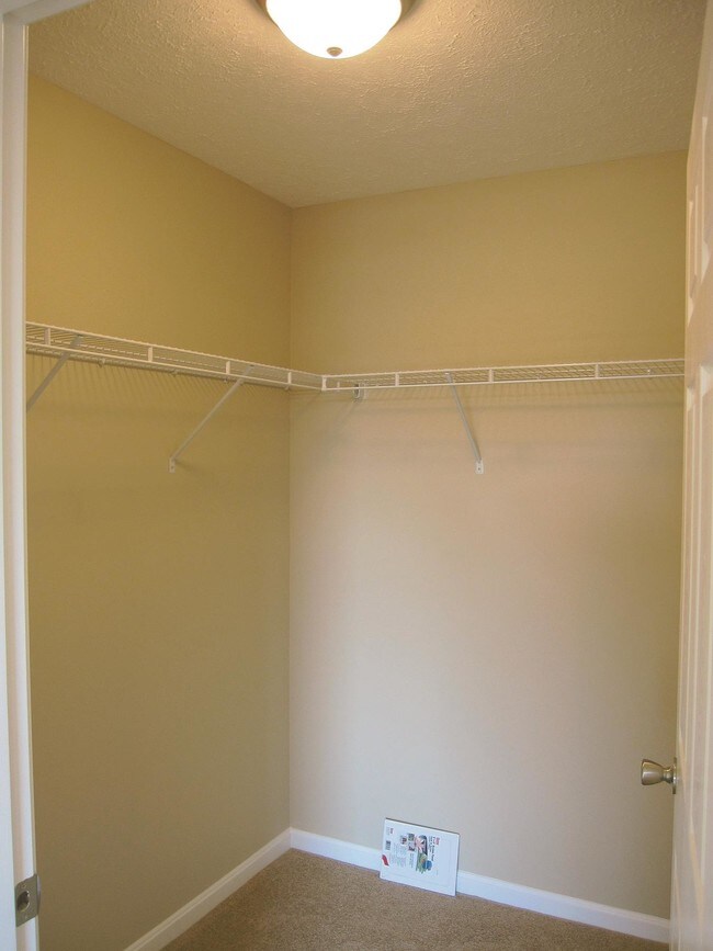 River Breeze Apartments / Richardson Props. Rentals Louisville, KY