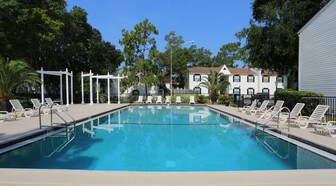 Planters Walk Apartments